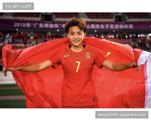 足球球星挑战女装风格 展现别样魅力与自信跨界突破